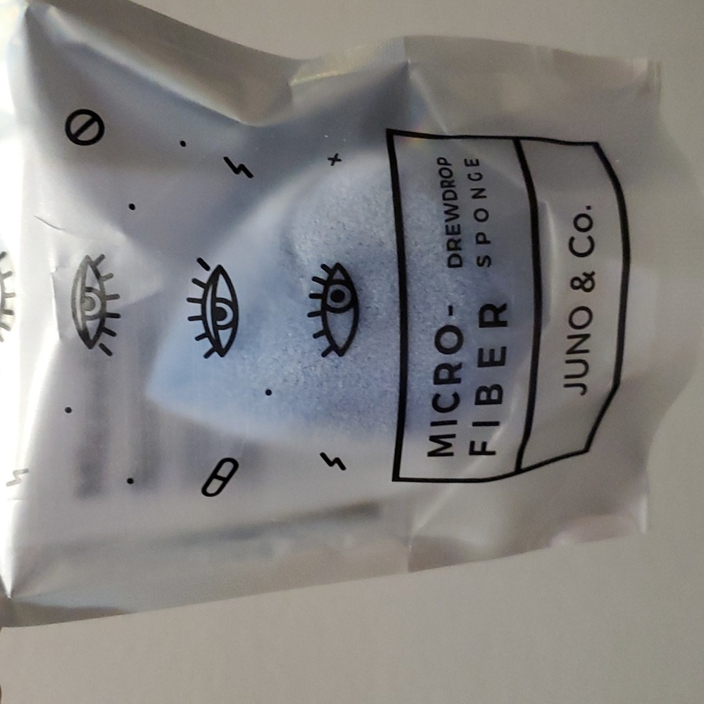 *free with any purchase* Juno & Co Microfiber Drewdrop Sponge